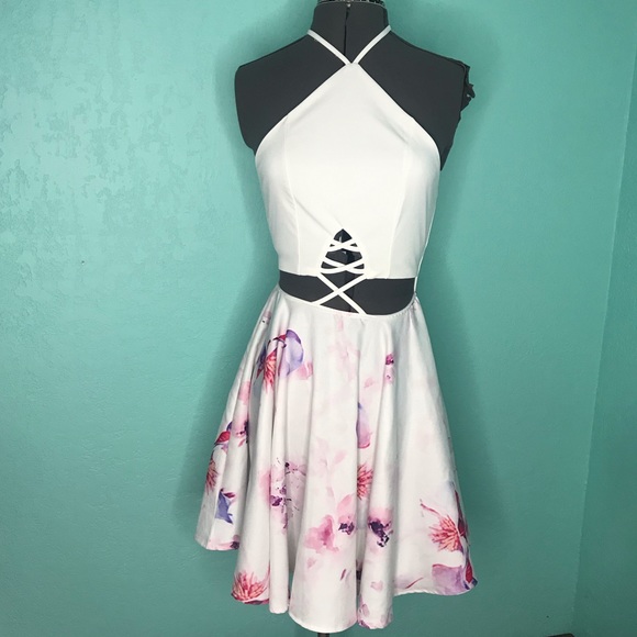 Lace up Halter Mini Dress - Picture 4 of 5